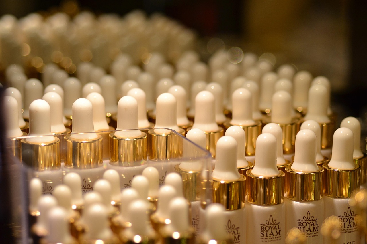 Master cartons of disposable vapes palletized for wholesale freight